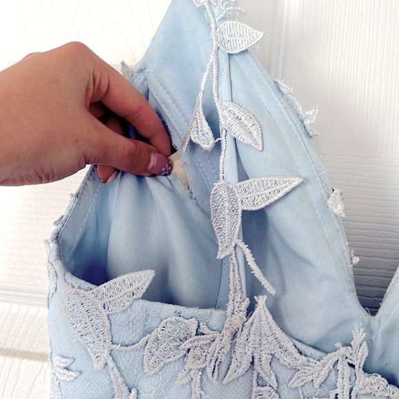Floral Pastel Blue Appliqué A-Line Princess Tulle V Neck Size 4 - Picture 5 of 8